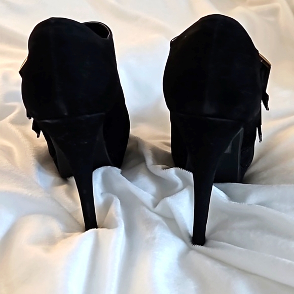 Rocker Spiked Bootie Buckle Heels - Picture 5 of 7